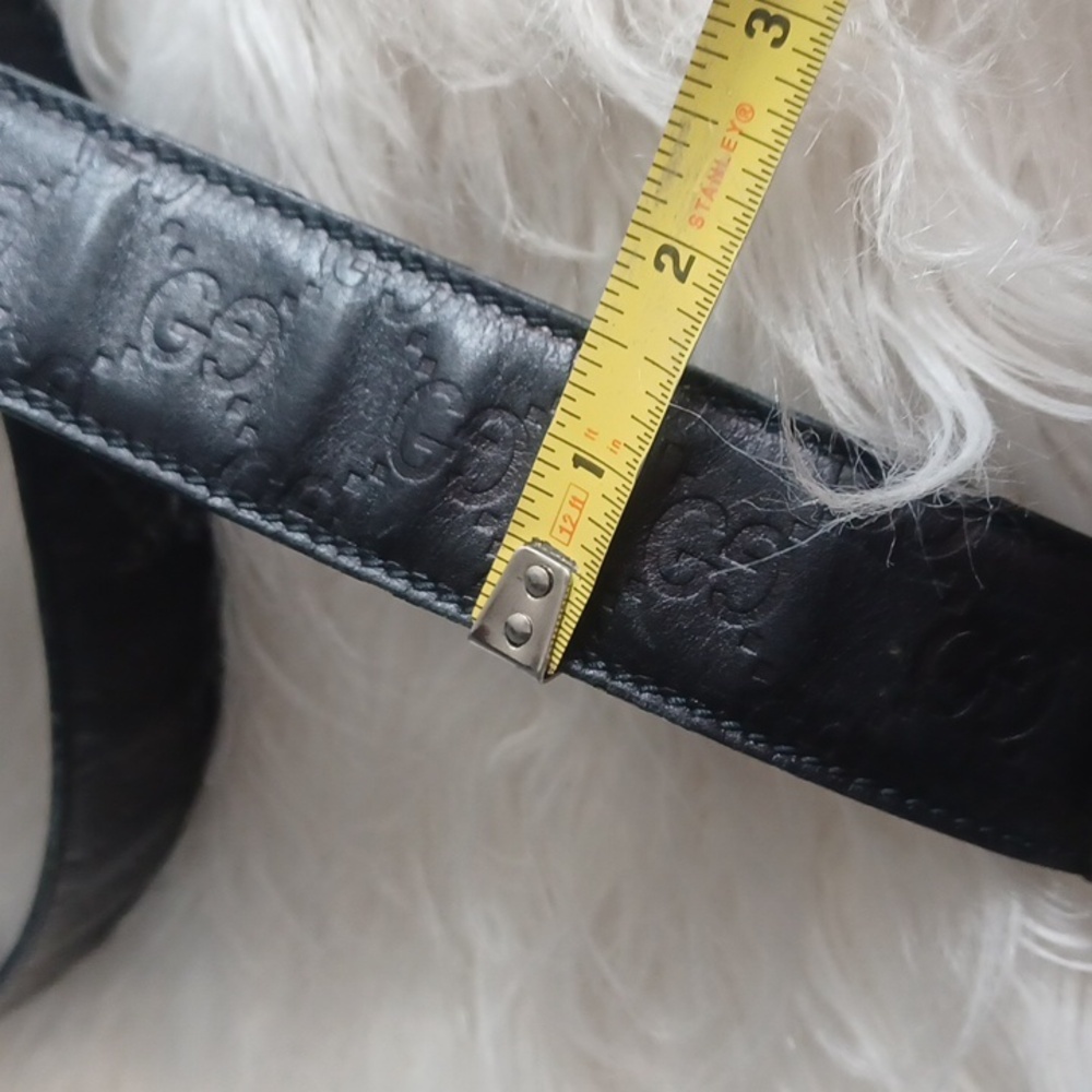 Gucci Black Leather Belt with Gold Buckle - Picture 10 of 16